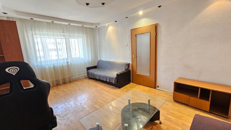 Apartament cu 2 camere decomandat în Centrul Civic