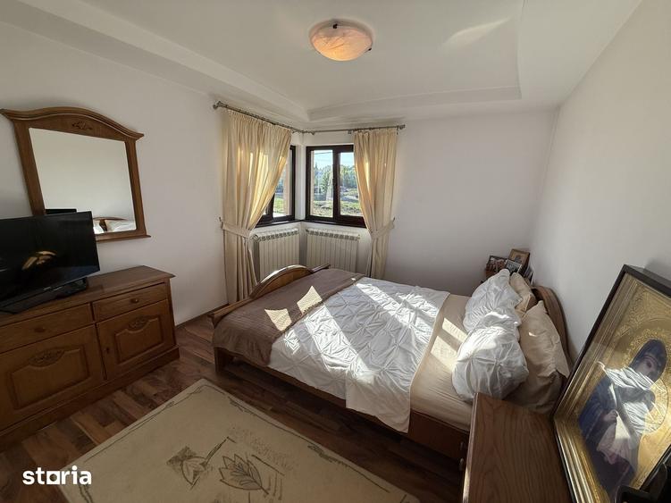 Casă cu 4 camere cu Teren 1714 Mp în Popricani