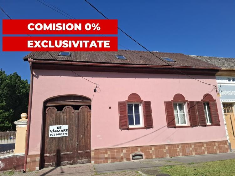 Casă individuală cu 6 camere cu Canalizare în Nădlac