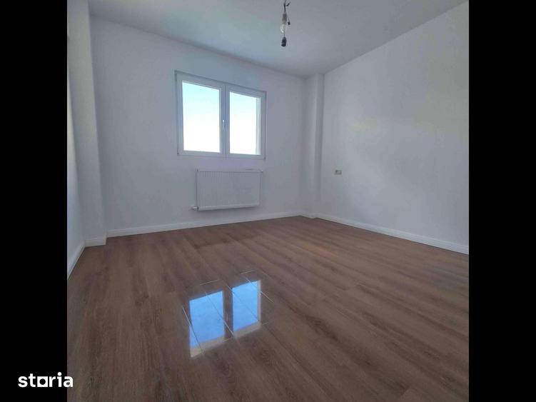 Apartament cu 3 camere decomandat în Mioriței