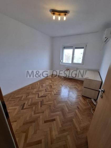 Apartament cu 3 camere decomandat, mobilat în Aradului