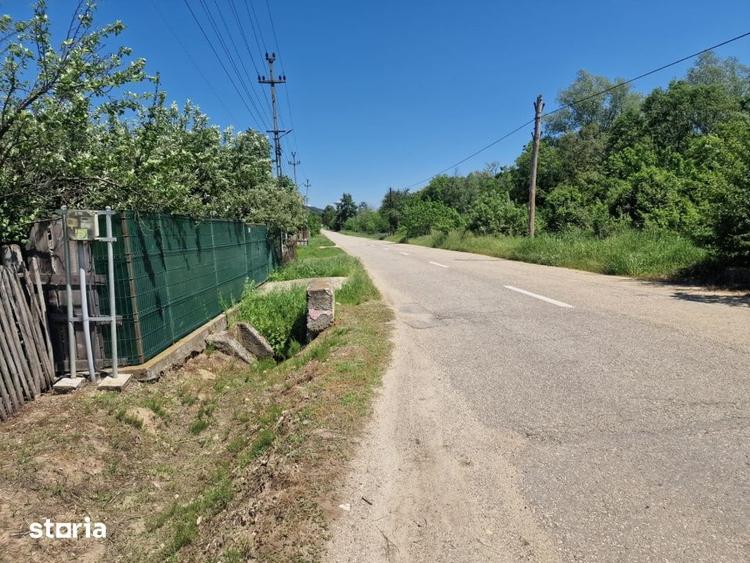 Casă cu 2 camere cu Teren 1150 Mp în Boțești
