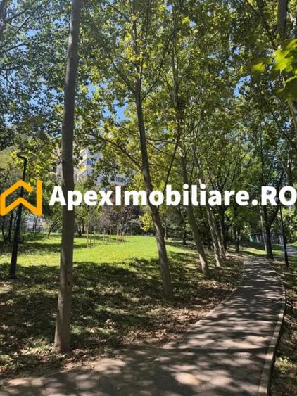 Apartament cu 4 camere decomandat în Doamna Ghica