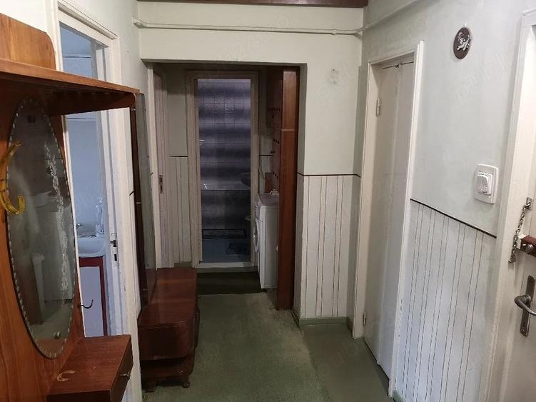 Apartament cu 2 camere decomandat în Buzaului