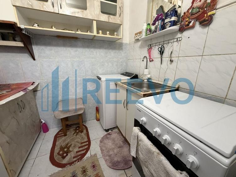 Garsonieră semidecomandată, mobilată în Letea