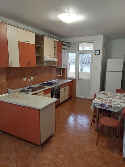 Inchiriez apartament cu loc parcare - 5