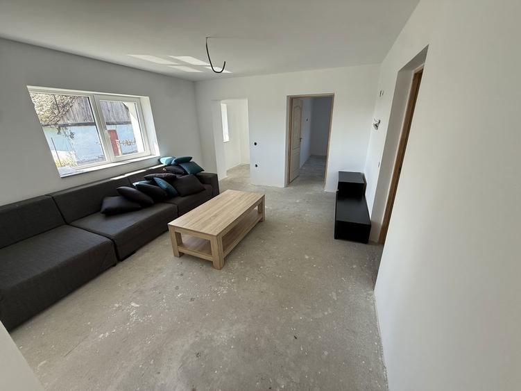 Ofer spre Vanzare Casa 3 Camere Stil Mediteranean la intrare in Lazuri - 8