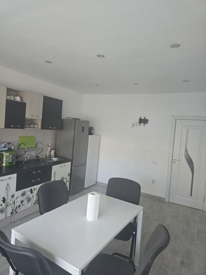 Casă cu 4 camere în Urleta