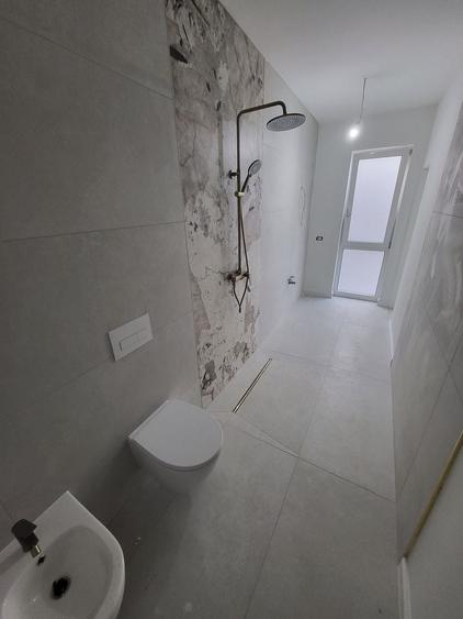 Comision 0%. Langa Iulius Mall. Zid despartitor dublu. Finisaje premium - 18