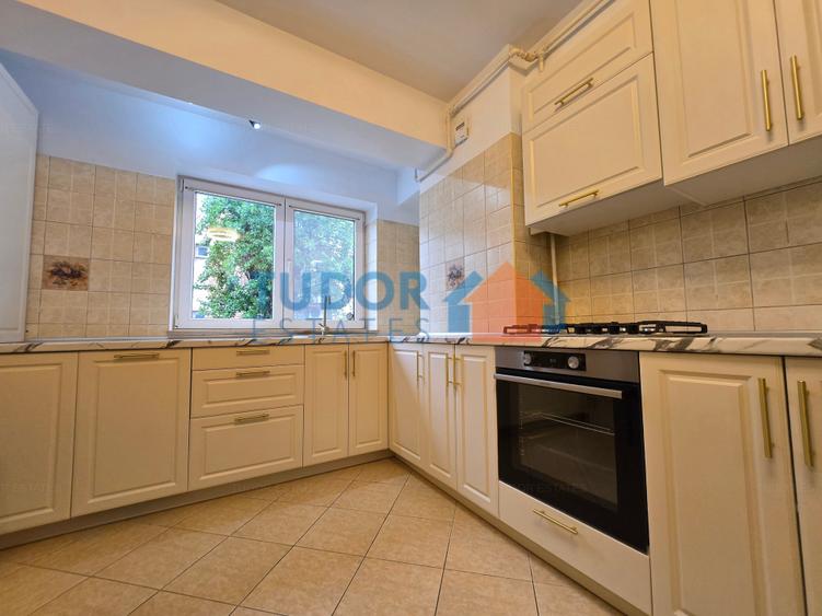 Luxurious 3-Bedroom Apartment in the Prestigious Dorobanți Neighborhood - 10