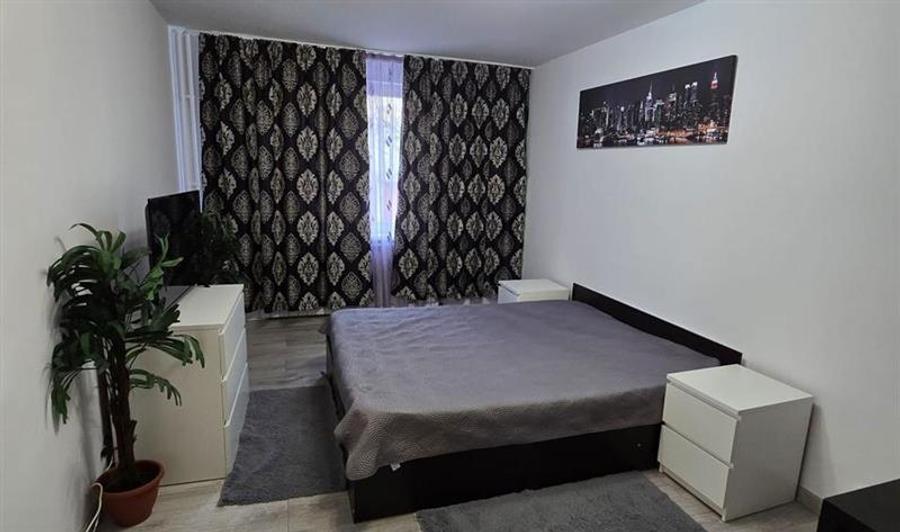 Garsoniera, Titan - 1