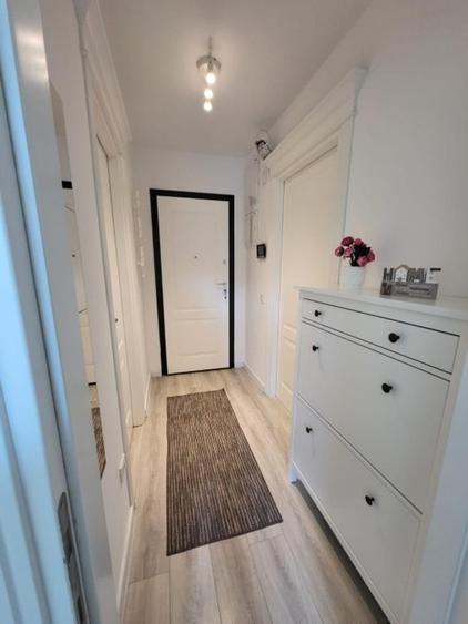 Apartament cu 1 camera, decomandat, zona Poitiers Tower - 9