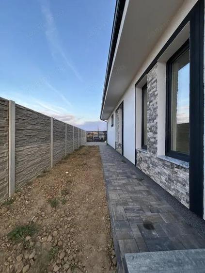 Duplex 3 camere, 89mp utili + 14mp terasa, 297mp teren in Mosnita Noua - 6