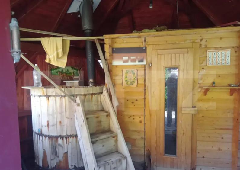 Casa ideala pentru locuit, relaxare sau investi?ie turist - 8