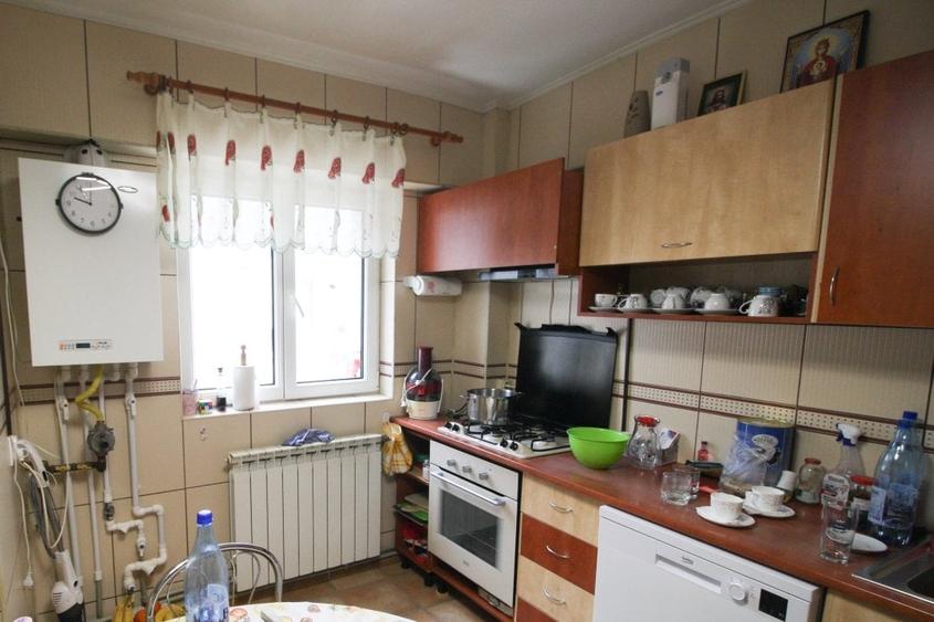 Apartament 2 camere decomandate loc de parcare - 4