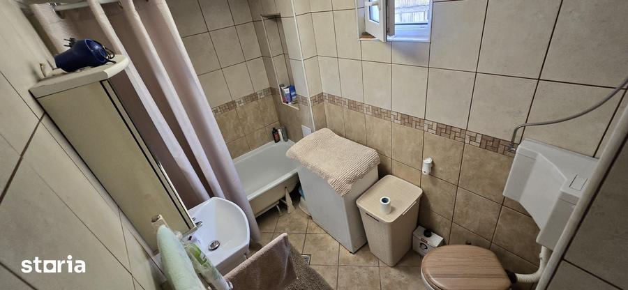 Casă cu 4 camere cu Teren 366 Mp în Bartolomeu