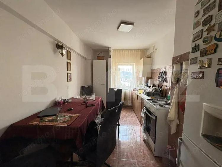 Apartament de vanzare, cu 3 camere in zona Pietei Flora - 2