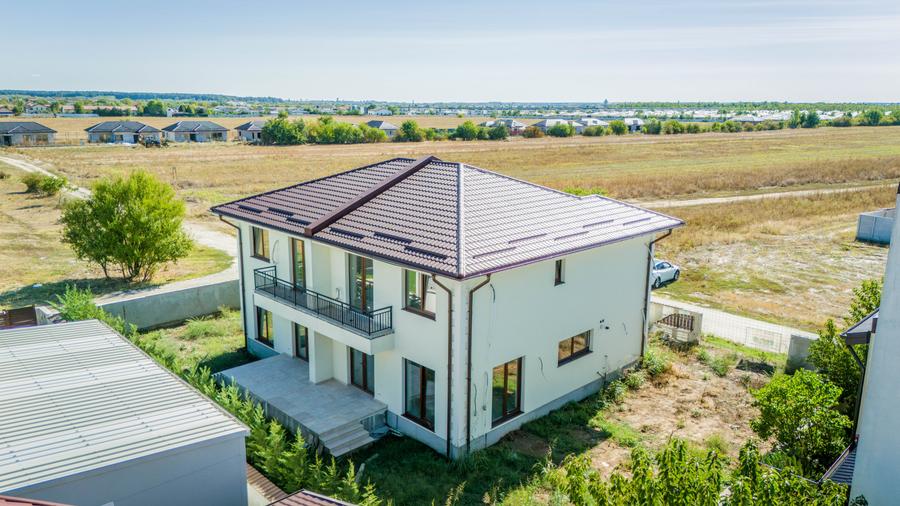 Vila alipita, impecabil executata, teren 350mp, preechipare AC - 6