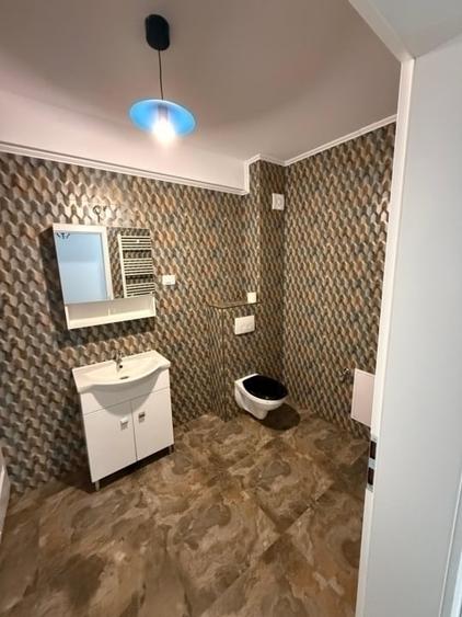 1 camera decomandat- 52 mp - etaj 1 - Valea Lupului -parcare-  79500 euro - 9