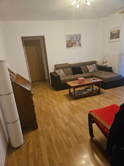 Vand apartament cu 3 camere,7 Noiembrie,parter din 4,balcon,mobilat si utilat. - 1