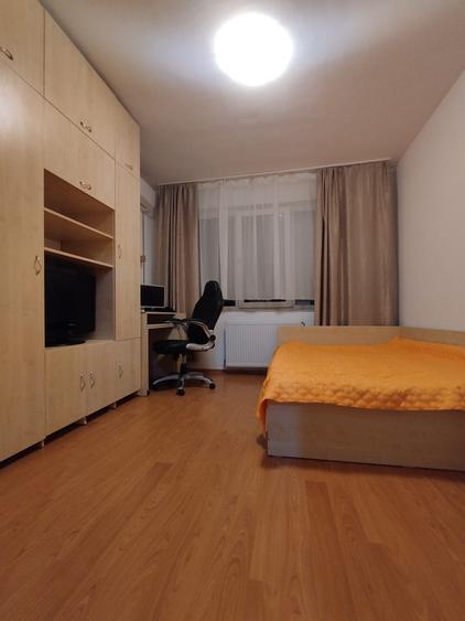 Apartament cu 1 camera- ETAJ  1- Iulius Mall - 1
