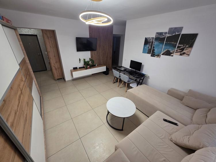 Apartament 3 camere bloc 2025 - 1
