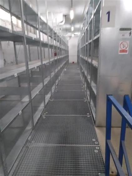 Spatiu depozitare - 650 mp - parcare platforma betonat - 7