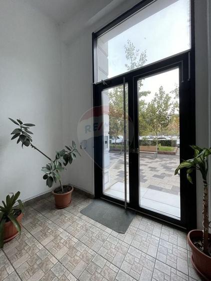 Apartament cu 3 camere decomandat, mobilat în P-ța Alba Iulia