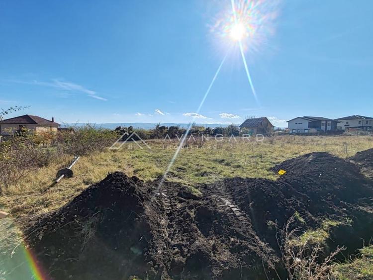 TEREN cu PUZ  | 529 MP| UTILITATI| zona  str .Odobesti - 4