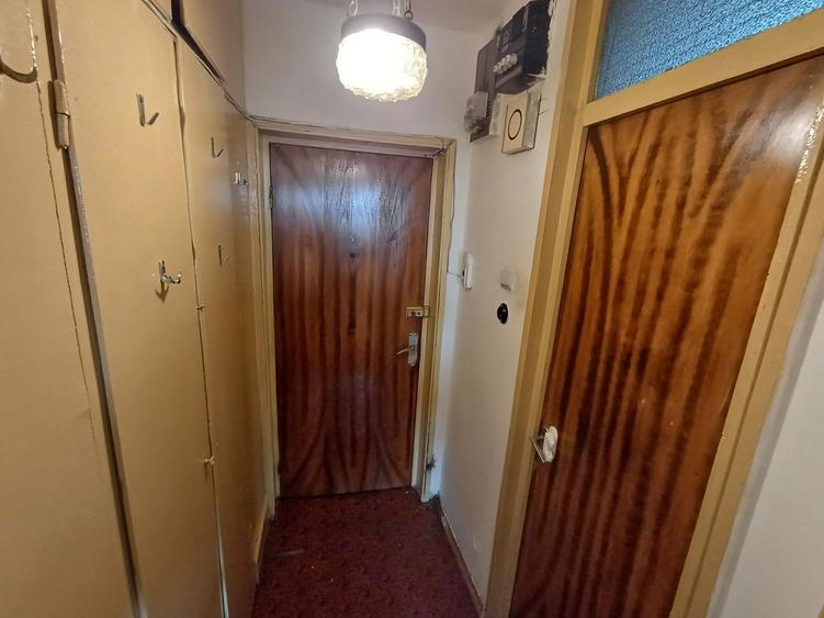 Garaoniera de vanzare - 6