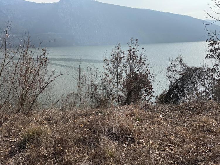 Teren intravilan Dubova - la Dunare - 8