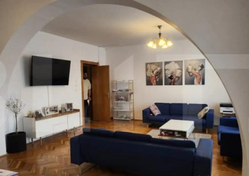 Casa la Platoul Cornesti cu 12 camere cu Piscina Interioara - 3