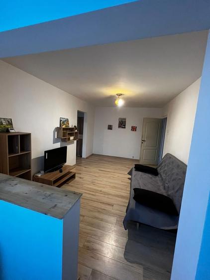 Inchiriez apartament 2 camere - 4