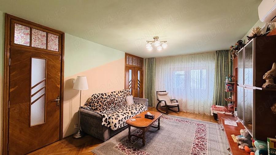 De vanzare apartament cu 4 camere dec. in Galati, piata Centrala, etaj 5, Bloc 1990 - 4