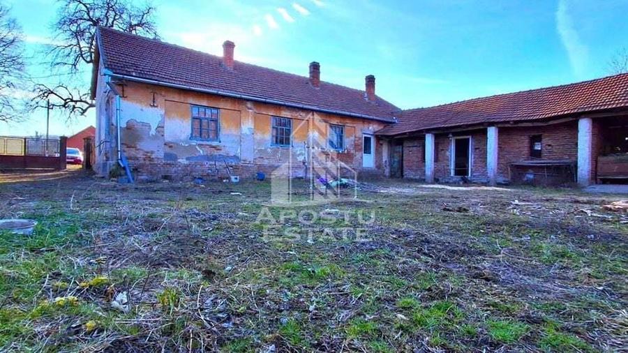 Casa de caramida in Tela si Teren Generos de 4320 mp - 16