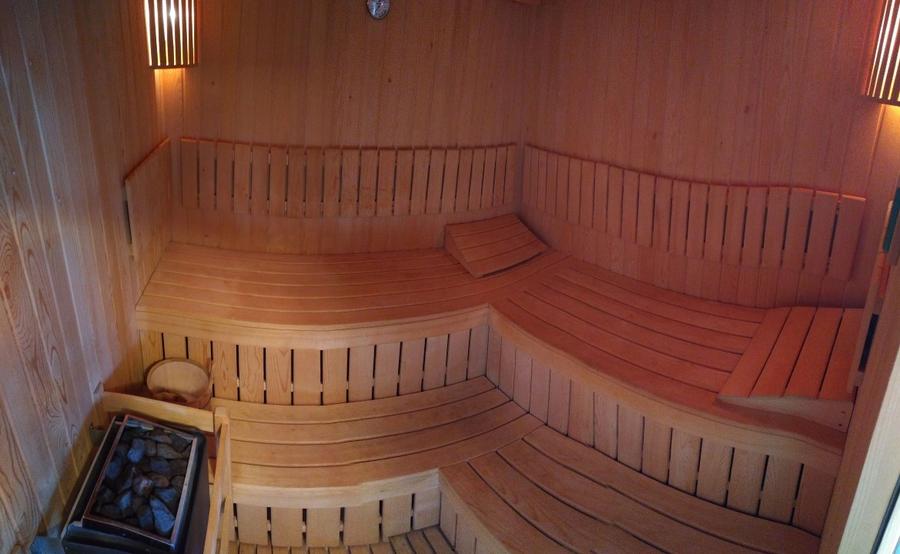 Casă frumoasa, de închiriat – 5 camere | Buna Ziua | garaj dublu, curte, saună - 5