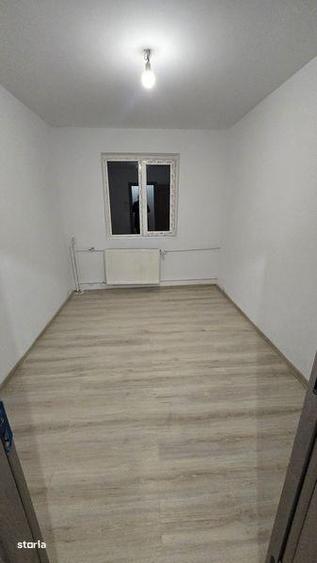 Vand apartament 4 camere,Dacia,et.3 - 2