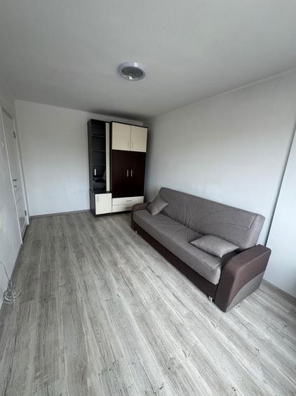 Inchiriez Apartament - 3