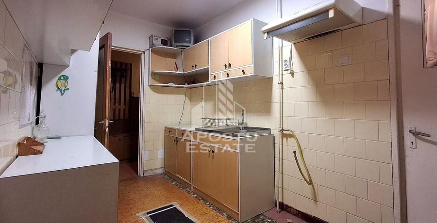Apartament spatios, cu 2 camere decomandat - 9