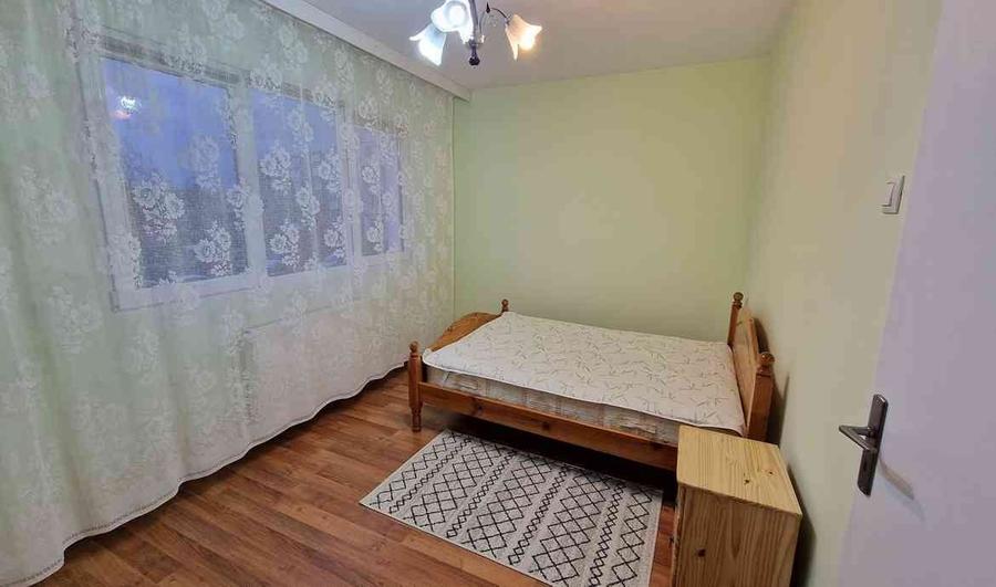 Chirie apartament 3 camere cu 2 balcoane zona Astra str.Neptun - 2