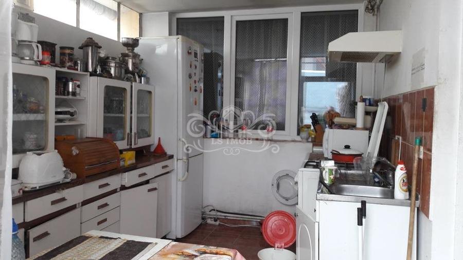 Vand casa cu 3 apartamente Brasovul Vechi, Blumana ideala pentru clinica. - 9