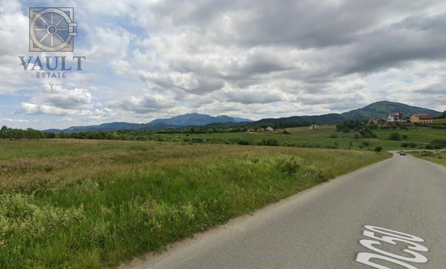 Teren Construcții intravilan de 10000 mp, în Tohanu Nou