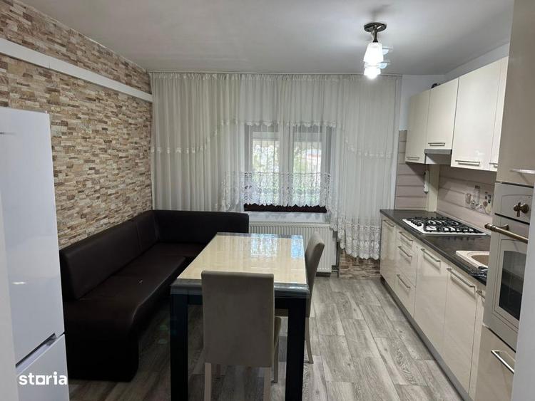 Apartament trei camere, in spatele liceului Economic - 1