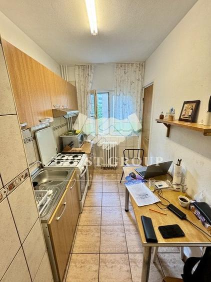 Apartament 3 camere Victoriei | Imobil 1978 | Decomandat| 2 bai| 3 min de metrou - 8