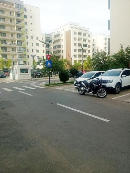 Apartament cu 3 camere semidecomandat în Drumul Taberei