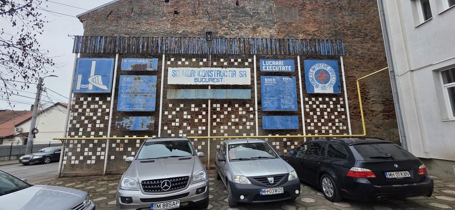 Inchiriez spatiu central cu parcare privata - 1