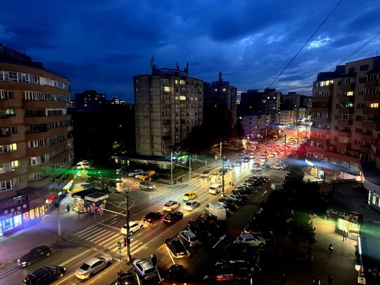 Vanzare apartament  G. Enescu 3 camere, 2 bai, balcon 12 mp, vedere panoramica - 12