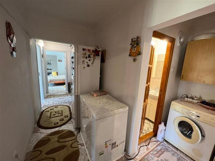 Apartament 3 camere, etaj 3, zona Longinescu - Gara - 12