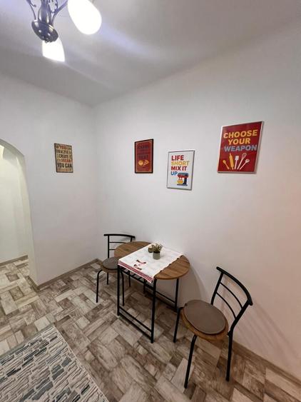 Garsoniera  Piata Domeni  Av Ion Marasecu - 12