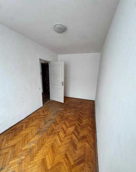 Apartament 2 camere, 55 mp , zona centrala etaj 2 - 12